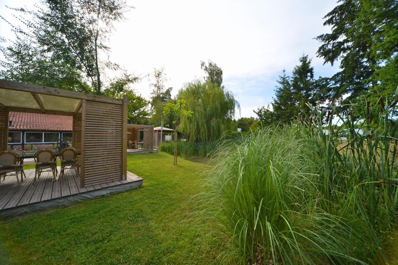 Logis - Hotel Restaurant La Mire ビアルゾン 部屋 写真